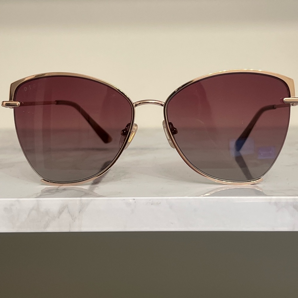 Diff Eyewear Gold Brown Aviator Sunglasses